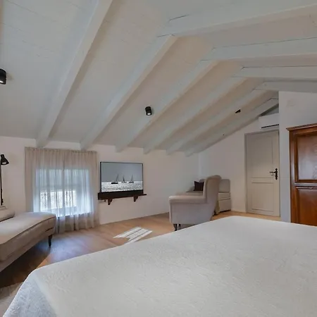 Villa Rocco With Private Pool By 22 Estates Kozljak