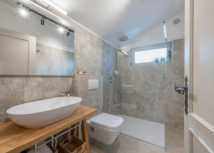 Vila Rocco With Private Pool By 22 Estates Kozljak